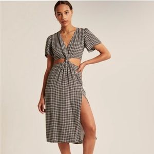 Abercrombie Knot-Front Cutout Midi Dress in
Black Plaid